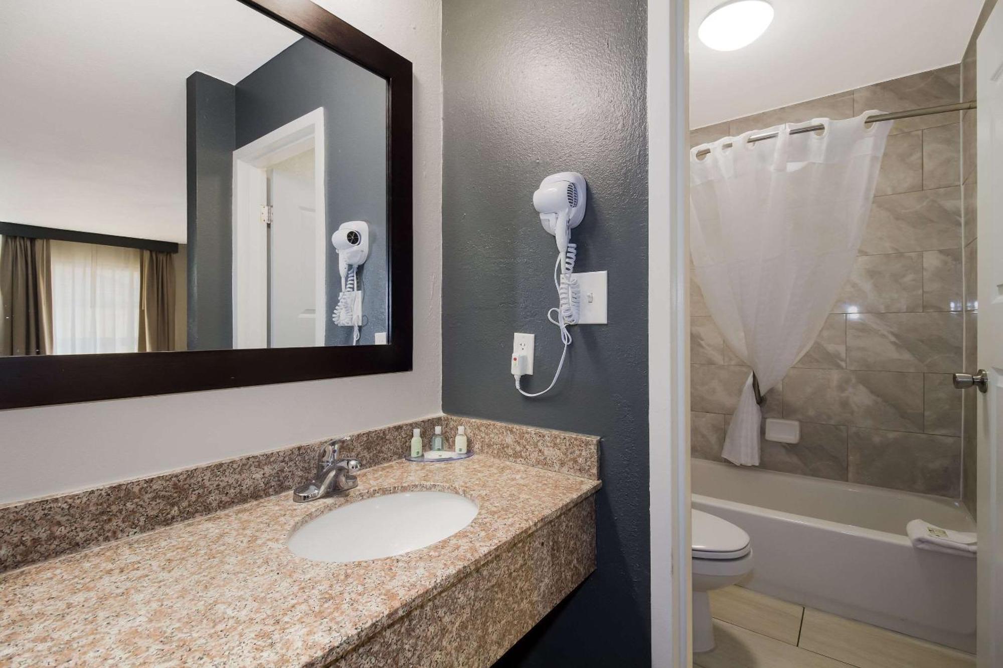 Quality Inn Coliseum North Charleston Eksteriør bilde